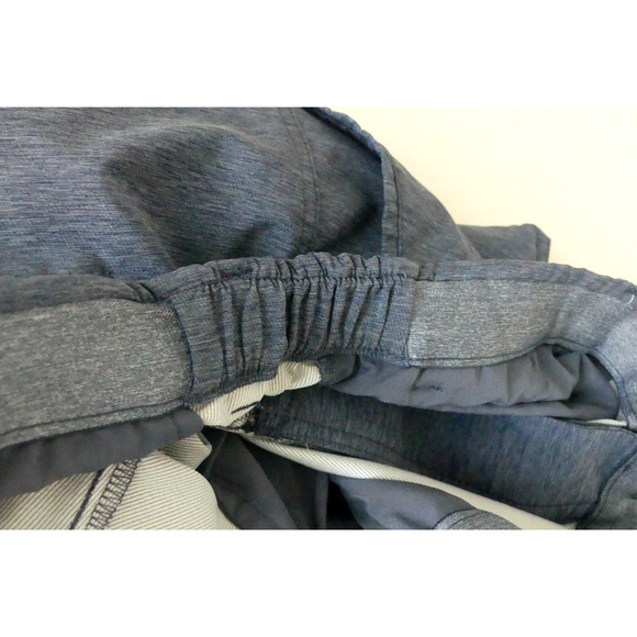 Greg Norman Golf Shorts Men's Sz 38 Blue/Gray Tech Cargo Leg Pocket Performance - Picture 11 of 11